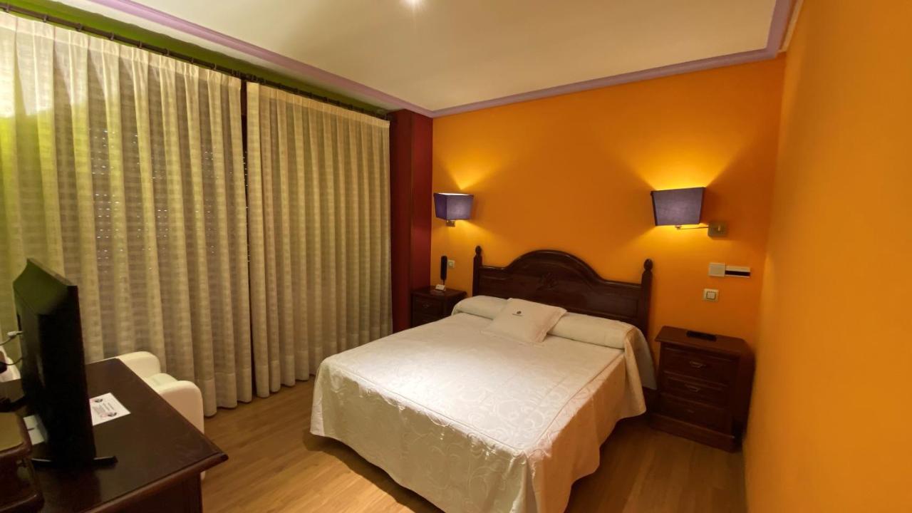 Tierra De Lobos Hotel Puebla de Sanabria Luaran gambar