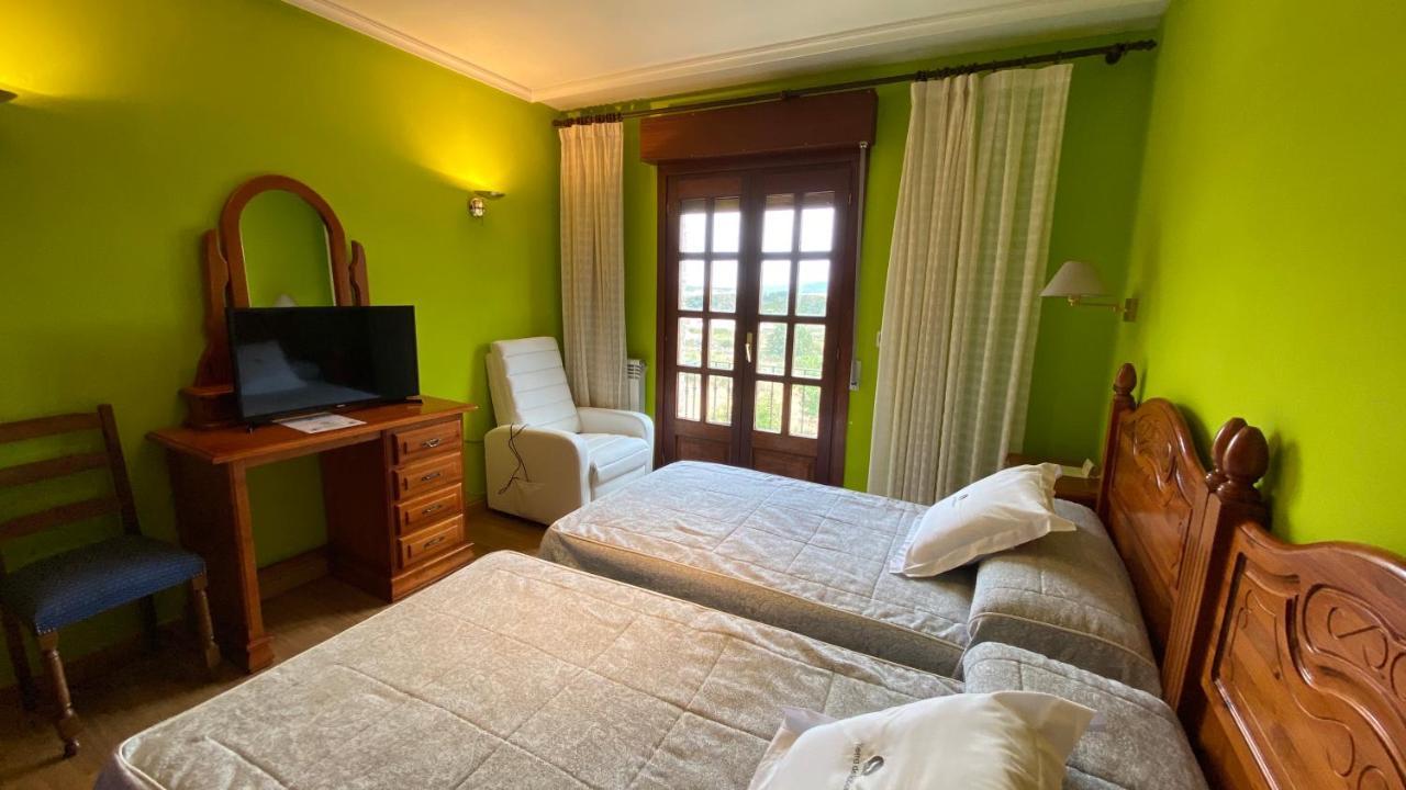 Tierra De Lobos Hotel Puebla de Sanabria Luaran gambar