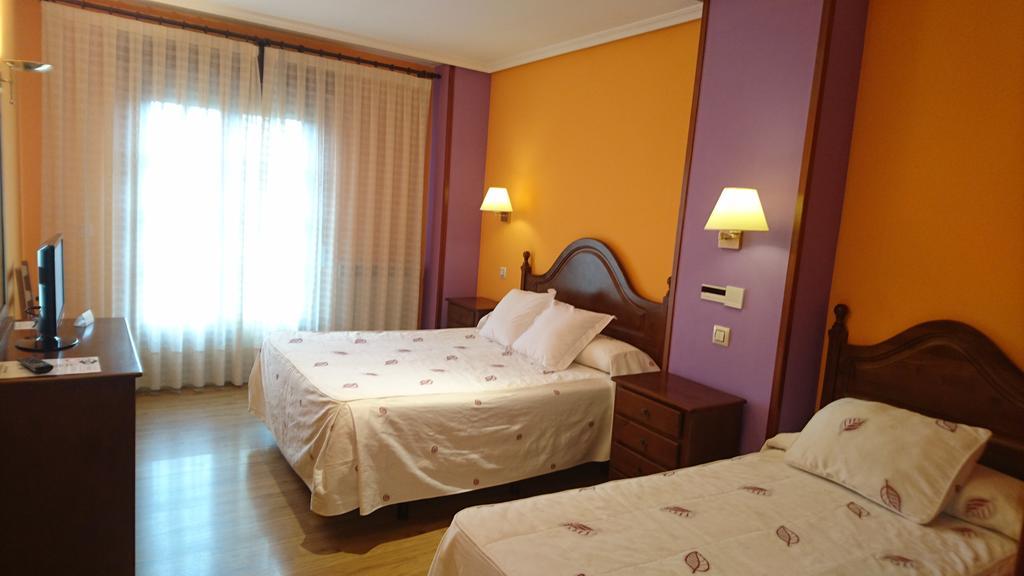 Tierra De Lobos Hotel Puebla de Sanabria Luaran gambar