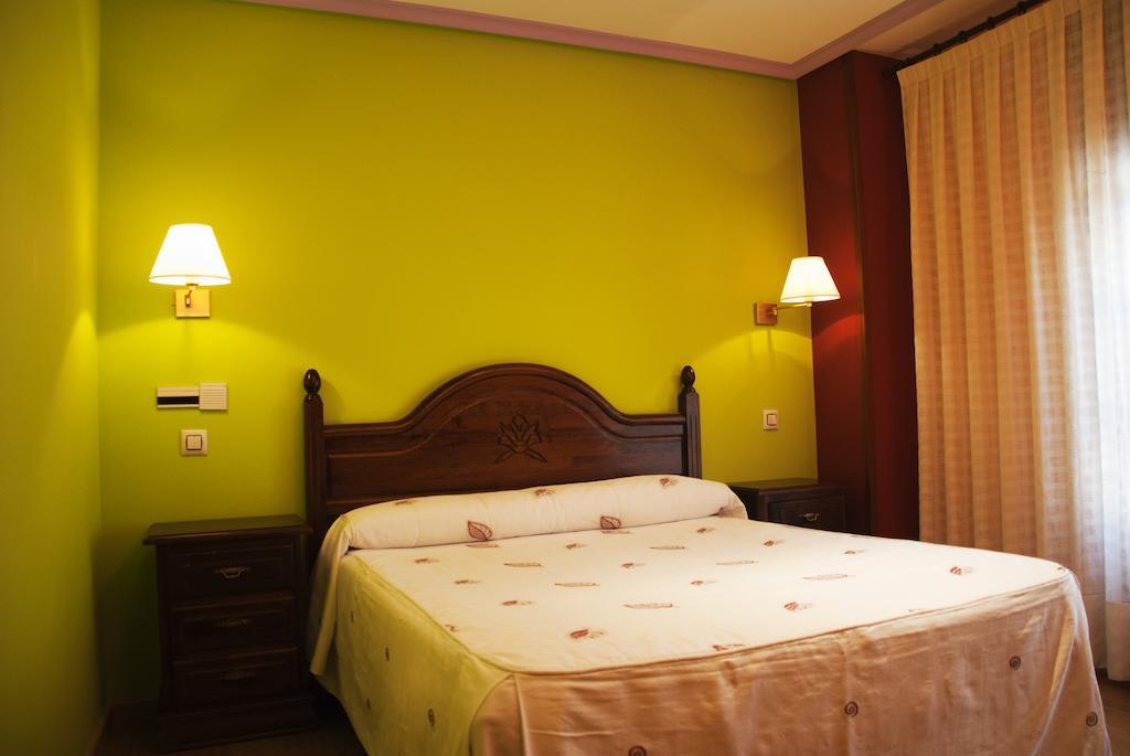 Tierra De Lobos Hotel Puebla de Sanabria Luaran gambar